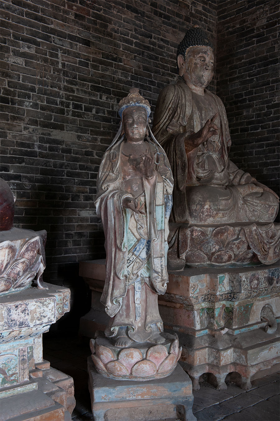 上寺三佛殿彩塑（一协侍菩萨）