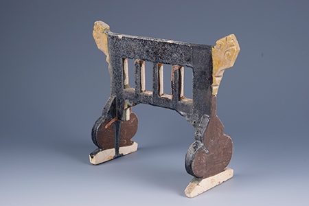 明褐釉琉璃衣架